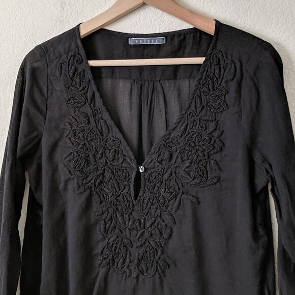 Velvet Black V-Neck Embroidered Lightweight Travel Summer Top Crochet Small S - Picture 2 of 7